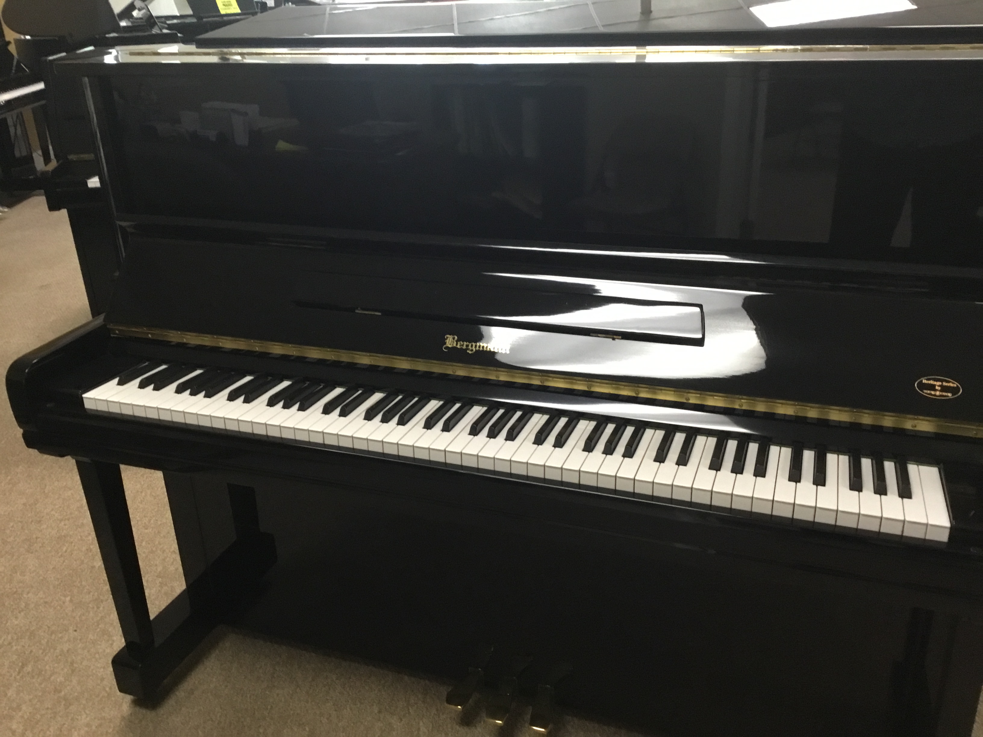 Piano droit Yamaha SU118C - Le pianiste