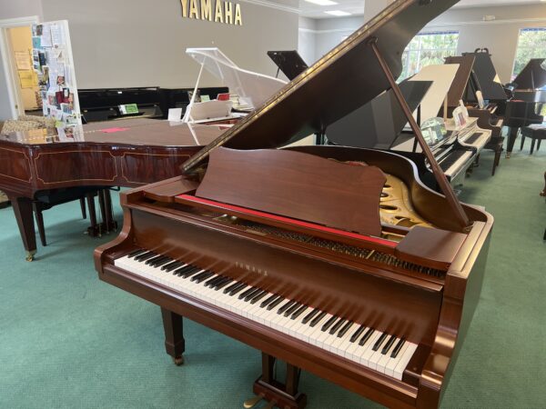Yamaha-G3-Walnut