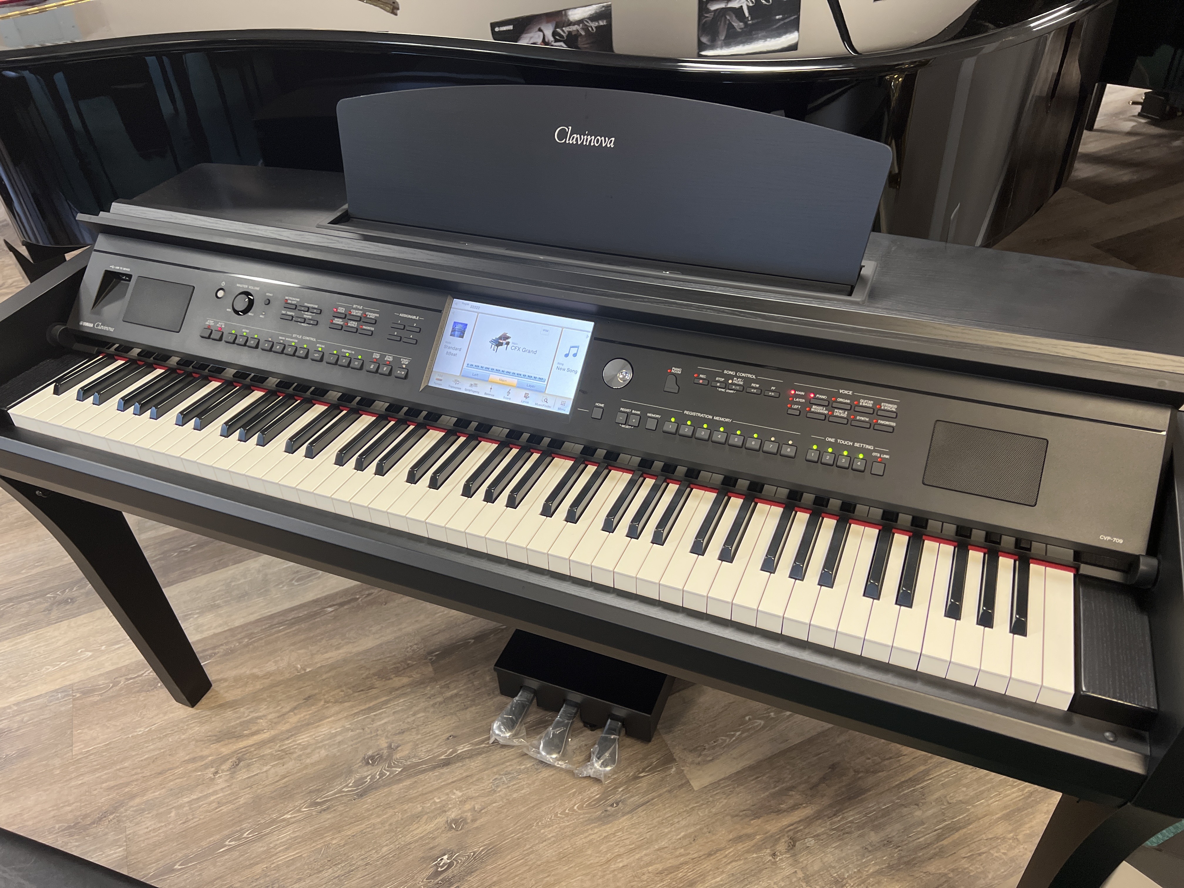 Yamaha-709