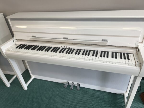 Yamaha-CLP785-PW