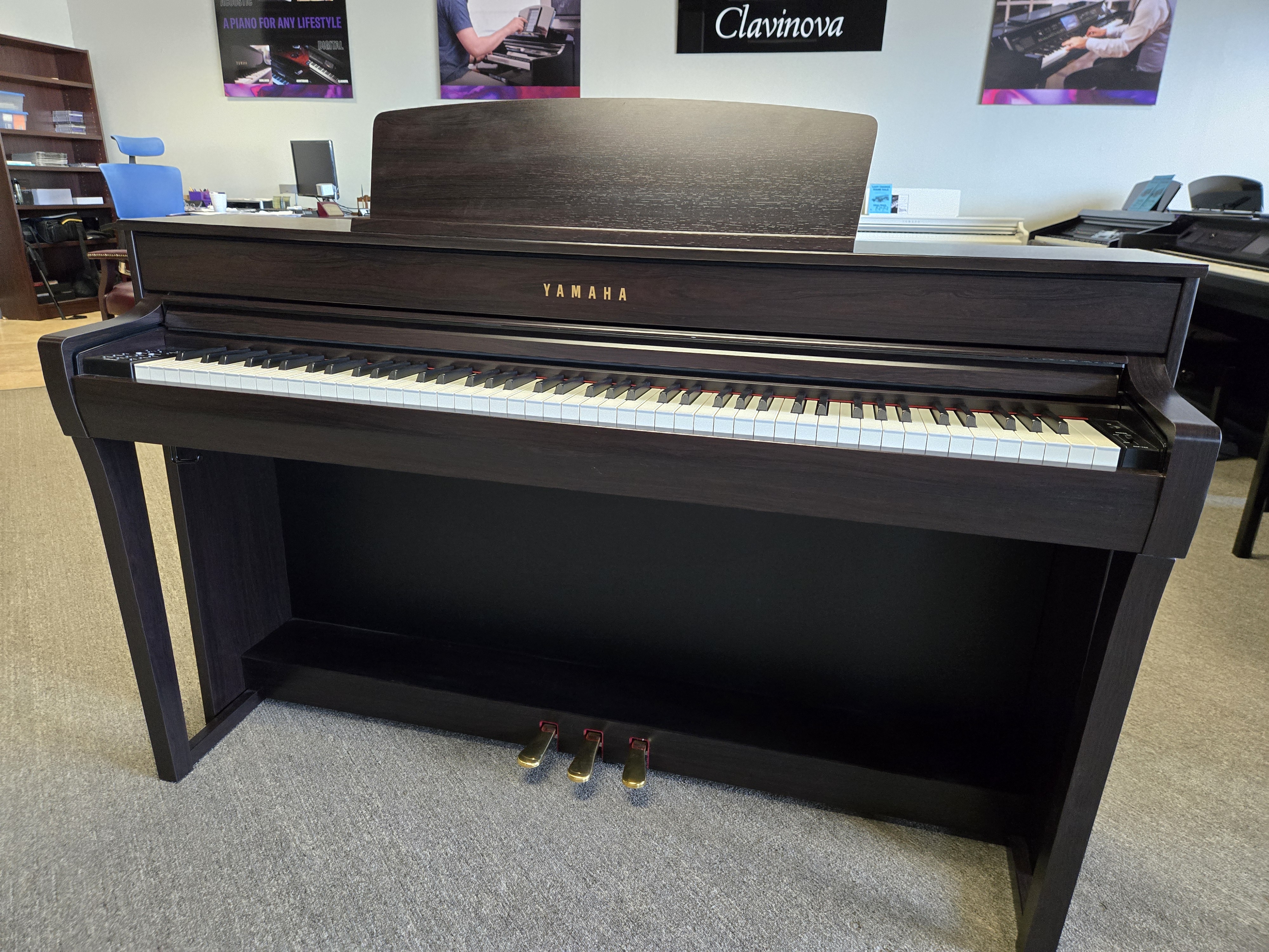Yamaha-CLP745-Naples