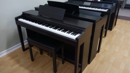 Yamaha-CLP525RW Yamaha-CLP525RW