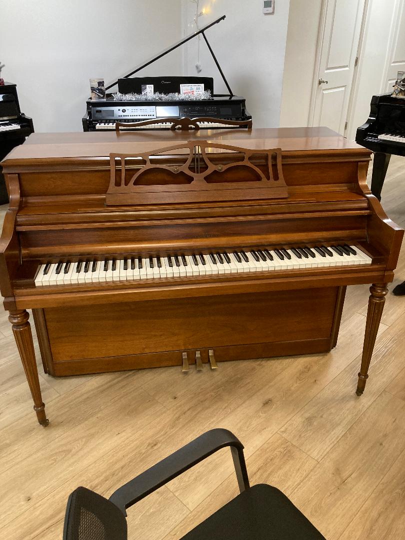 Lowrey used Console
