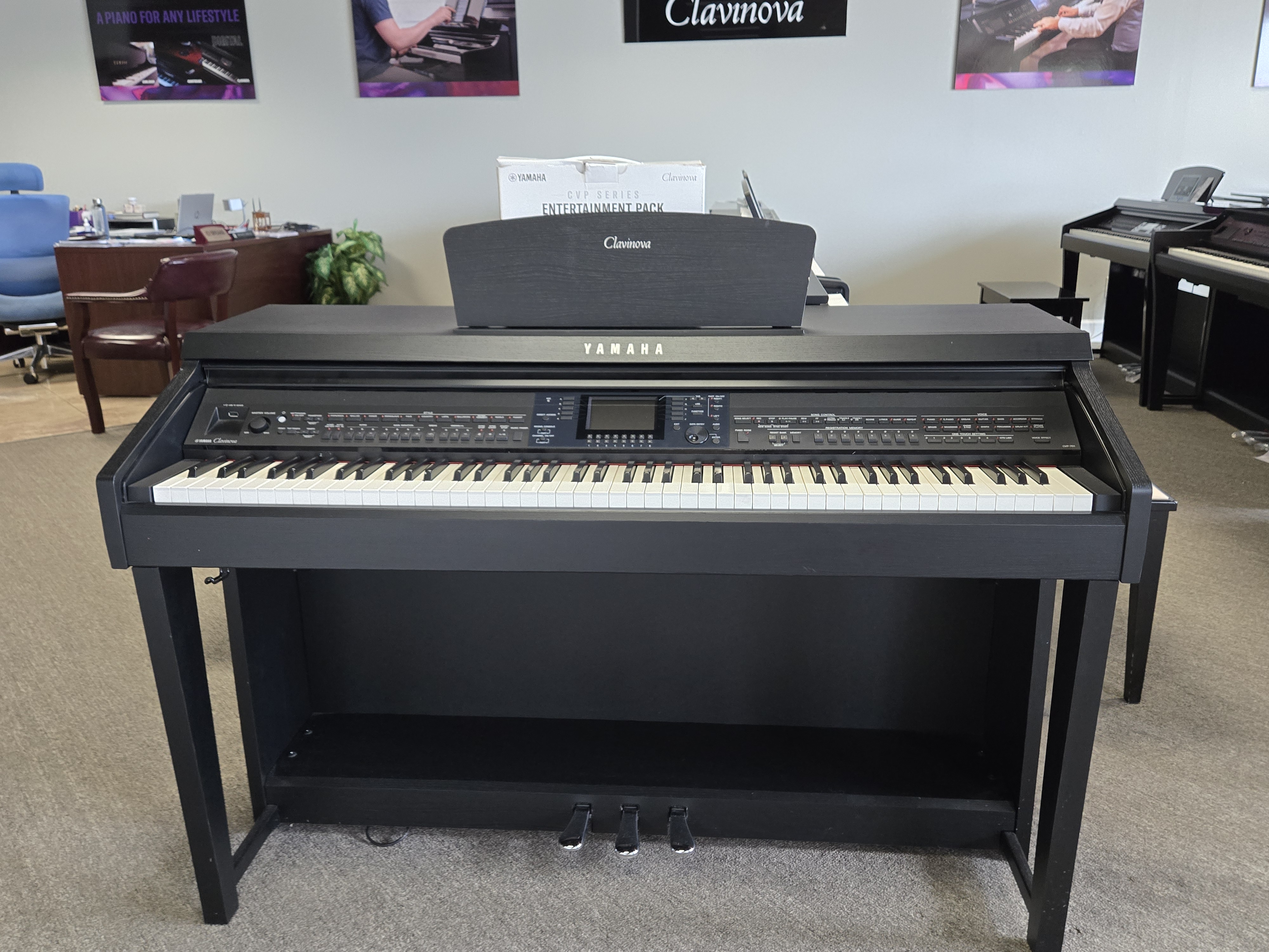 YamahaCVP-701-BLK-UCBI01031