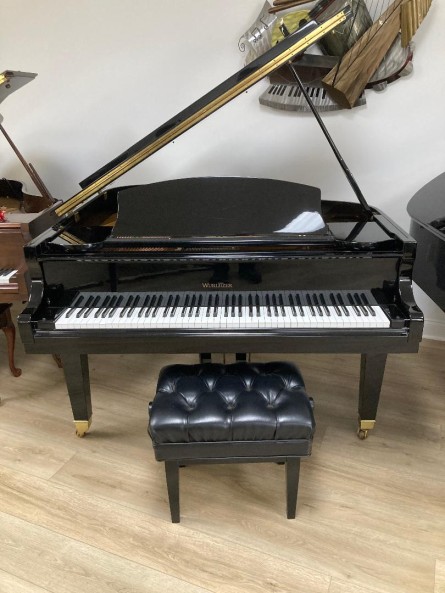 Wurllitzer 153 PE