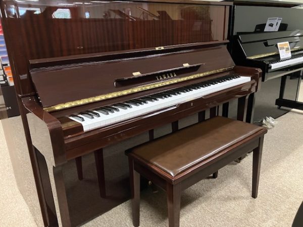 Yamaha-U1_PM